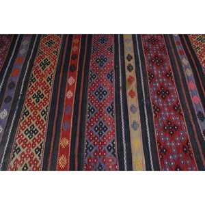 Tapis turc 5,6 x 6,7 pieds, tapis vintage, tapis en laine rouge et noir à motifs floraux - Product Image 4