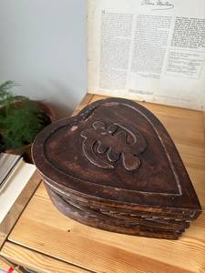 Caja de Joyería de Madera Pulida Hecha a Mano de Primera Calidad, Madera Natural Sólida para Anillos y Pendientes, Regalo de San Valentín - Product Image 3