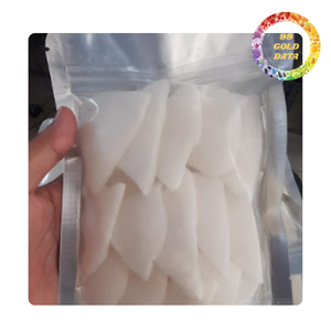 เนื้อมะพร้าวอบแห้งที่มีเส้นใยสูงเนื้อนุ่ม | รสหวานอ่อน | พร้อมทานเล่นหรือเสิร์ฟพร้อมชา - Product Image 1