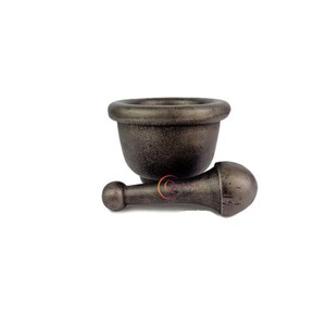 Mortero y mortero pequeño de latón puro hecho a mano con utensilios de cocina de plástico de diseño exquisito y tarea de cocina a bajo precio - Product Image 2