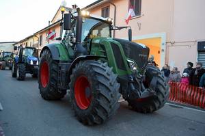 Tractores Fendtss 1050 Vario usados al por mayor en venta - Product Image 2