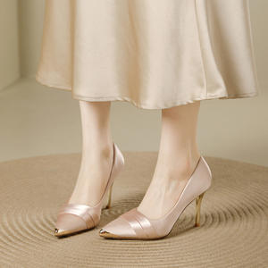 Escarpins de bureau pour femmes à talons hauts, bout pointu, talons aiguilles, en cuir verni, chaussures de ville élégantes pour femmes - Product Image 1