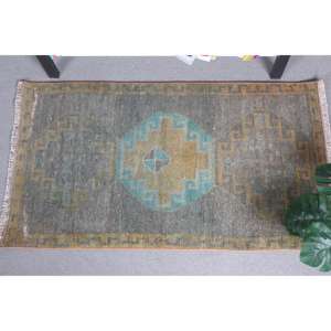 Tapis turc vintage 1,7x3 pieds, tapis en laine à bordures grises - Product Image 3
