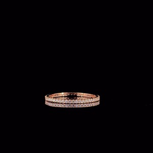 Anillo de Bodas de Oro de 14K con Incrustaciones de Moissanita de Alta Calidad para Uso Diario, Disponible a un Precio Accesible - Product Image 2