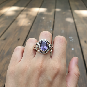 Bague en argent sterling avec améthyste naturelle, bijoux bohèmes faits à la main pour femmes, bague ovale en pierre précieuse de style vintage, pierre de naissance de février - Product Image 5