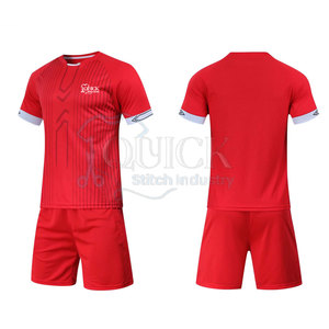 Tenues de football personnalisées de haute qualité 100% polyester légères, à séchage rapide, respirantes, style ensemble court, technologie de découpe automatisée - Product Image 1