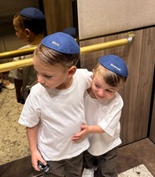 Kippa personnalisée brodée avec motif d'ours, impression intérieure, yarmulke juive en velours, kippot avec clips internes, chapeau Judaica personnalisé pour la brit mitsvah
