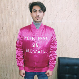 เสื้อแจ็กเก็ตแขนยาวผ้าซาตินพิมพ์ลายสำหรับผู้ชาย2025เสื้อแจ็กเก็ตบอมเบอร์ผ้า100% โพลีเอสเตอร์ลำลองใช้ได้ทั้งชายและหญิงเสื้อแจ็คเก็ตบอมเบอร์ปักฉลากตามต้องการ - Product Image 2