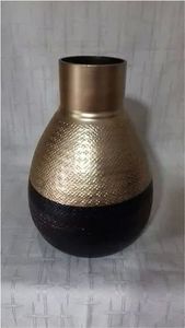Venta caliente Acabado Mesa Decoración Florero de metal Diseño hecho a mano Florero de metal de latón Fabricante mayorista Exportador - Product Image 2