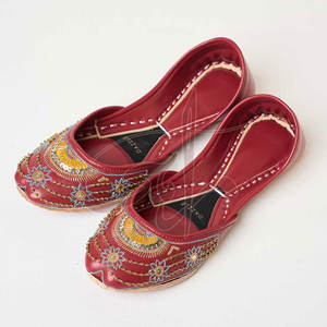 Chaussures Khussa de haute qualité, imprimées multicolores, brodées à la main, antidérapantes, design tendance, tons or et argent, pour - Product Image 1