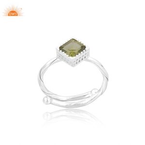 Designer Peridot ทรงสี่เหลี่ยมวางซ้อนกันได้แหวนที่สวยงามเดือนกรกฎาคม Birthstone แหวนทุกวันแหวนผู้หญิงที่กําหนดเองผู้ผลิตเครื่องประดับ - Product Image 1