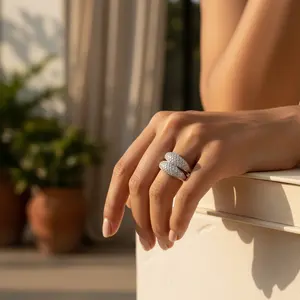 Bague de cocktail en argent pour femme avec zircone cubique pavé de cristaux - Product Image 3