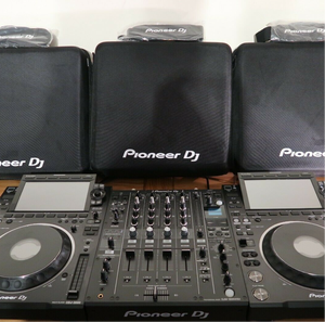 ชุดเครื่องผสมเสียงและคอนโทรลเลอร์ดีเจ CDJ-3000 & DJM-900NXS2 สีดำ ของแท้ แบรนด์ใหม่ พร้อมใช้งาน - Product Image 1