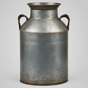 Canette de lait galvanisée rustique classique avec un aspect traditionnel idéal pour les cuisines, les maisons, les cafés de jardin et la décoration de ferme en plein air - Product Image 5