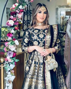 Nouvelle robe traditionnelle en zari lourd avec dupatta en filet doux pour les fêtes indiennes et pakistanaises, mariage, vêtements élégants - Product Image 1