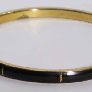 Brazalete de Esmalte Negro, Joyería de Cobre Chapada en Oro, Brazalete Redondo Delgado, Brazalete Moderno de Moda, Proveedor de Joyería al por Mayor, Chapado en Oro - Product Image 1