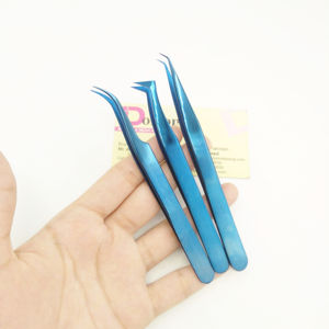 แหนบต่อขนตาแบบมืออาชีพ สแตนเลสสตีล รับทำโลโก้ แหนบต่อขนตาคุณภาพสูง แหนบพลาสมาสีน้ำเงิน - Product Image 1