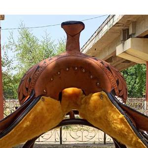 Nouvelle selle de cheval Western haut de gamme en cuir bicolore sculptée à la main avec logo personnalisé, tailles sur mesure et accessoires en acier inoxydable - Product Image 5