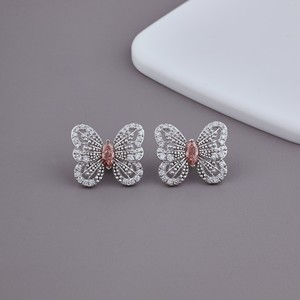 Boucles d'oreilles clous Avina Jewels en forme de papillon, diamant de laboratoire, taille marquise, pierre centrale rose, plaqué rhodium, argent sterling massif 925 - Product Image 1