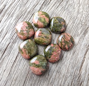 Lavira GIA certifié AAA + Unakite taille coussin pierres précieuses en vrac multicolore haut calibré dos plat tailles en gros américaines - Product Image 1