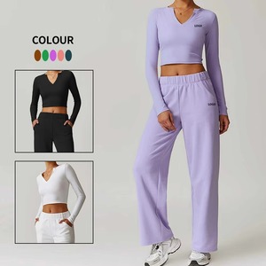 Vêtements de sport personnalisés pour femmes T-shirts à manches longues et pantalons de survêtement à jambe droite Ensemble de vêtements de sport Fitness Yoga Training Jogging Wear - Product Image 1