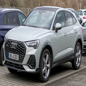 Voiture d'occasion Audi Q3 35 TFSI 2015-2026, boîte automatique à double embrayage 7 vitesses, essence, Performance Premio, à vendre à prix équitable - Product Image 1