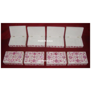 Très beau marbre blanc fait main avec incrustation de fleurs en nacre rose Boîtes de rangement pour bijoux de forme rectangulaire - Product Image 1