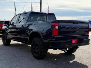 1500 ZR2 4dr Crew Cab 4WD 5.8 ft. SB, usado en buen estado. - Product Image 2