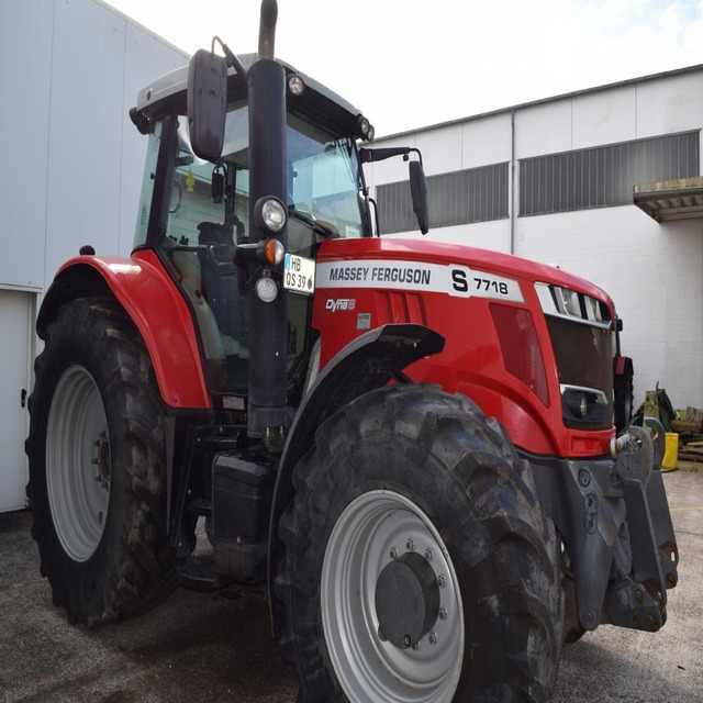 Massey Ferguson 25 Horsepower Tractor MF MFGC1725M 4WD with DL95 Loader Garden New Tyres for Farm Use Available for Sale