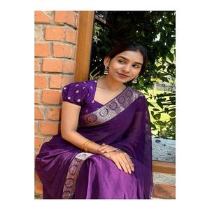 Sari de Georgette de Viscosa Pura para Mujer con Pallu y Blusa de Jacquard Ruso de Viscosa del Mismo Tono, Hecho en India - Product Image 1