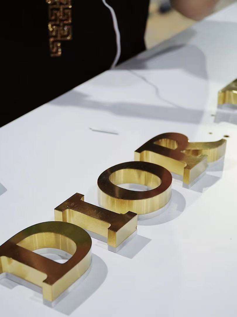 กำหนดเอง