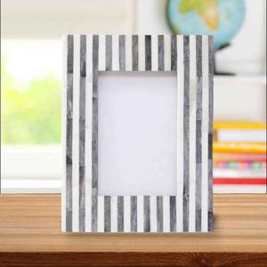 Cadre photo rectangulaire en résine noir et blanc avec incrustation d'os, fait main, décoratif, pour affichage sur bureau ou mural, personnalisable - Product Image 2