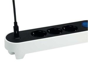 Multipresa bianca con cavo e interruttore, 3 porte USB e USB-C (Simon BM716301) - Product Image 5