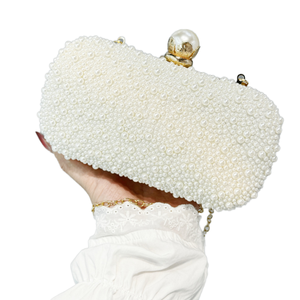 Pochette élégante de luxe écologique et durable ornée de perles, sac à main tendance pour femme, en polyester magnétique, idéal pour mariages et soirées - Product Image 6