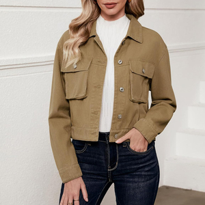 Veste en jean courte de style High Street pour femmes pour l'hiver Meilleur matériau en coton rempli de décoration de boutons pour l'automne - Product Image 3