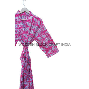 Kimono en coton facile à entretenir Confort pour une routine relaxante Kimono à encolure en V avec un design simple et un imprimé floral pour une tenue décontractée - Product Image 3