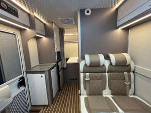 Vente directe usine IS-U-Z-0 2024 Camper monté sur camion, camping-car personnalisé, maison mobile, caravane, SUV, essence turbo, automatique - Product Image 2