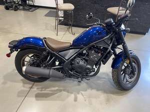 Disponible dès maintenant : Nouvelles motos Cruiser Rebel 500 (ABS) SE 2025 - Product Image 3