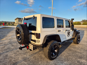 รถยนต์มือสองคุณภาพดีราคาประหยัด ปี 2016 จี๊ป แรงเลอร์ อันลิมิเต็ด ซาฮาร่า 3.6 V6 เกียร์ออโต้ พวงมาลัยขวา - Product Image 5