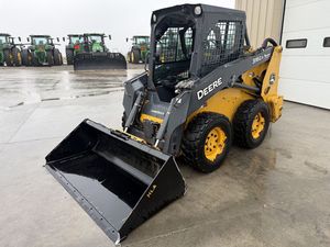 รถตักล้อยาง John Deere รุ่น 316GR พร้อมเครื่องยนต์ Kubota ประสิทธิภาพสูง รถตักขนาดกะทัดรัด ปั๊ม KYB สำหรับงานก่อสร้าง การเกษตร และการขนย้ายวัสดุ - Product Image 5