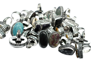 Lote de 200 Uds. al por mayor de piedras preciosas de mezcla originales chapadas en plata 925 con anillos de piedras preciosas mixtas, anillo fino de piedra Natural bastante facetado - Product Image 3