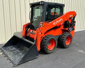 NUEVO Kubota 2022 SSV65, Minicargadora de Ruedas con Cabina Cerrada, Cargador Frontal, Alto Rendimiento, Motor Diésel Potente, 4x4 - Product Image 2