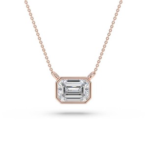 Colgante Solitario con Diamante de Corte Esmeralda de 0.30 Ct, Cultivado en Laboratorio, en Platino, para Ocasiones Especiales y Fiestas - Product Image 2