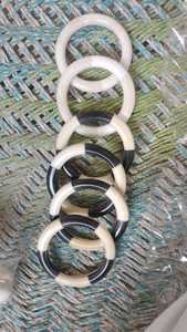 Brazaletes de hueso hechos a medida ideales para diseñadores de joyas y tiendas de accesorios de moda para reventa - Product Image 6