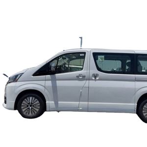 GRANVIA 2023 Premium Usada, Volante a la Izquierda, Tracción en las Cuatro Ruedas, Motor de Gasolina y Gas, Asientos de Cuero, Turbo - Product Image 1