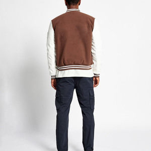 Dernière Offre Spéciale Veste universitaire marron avec écusson brodé pour hommes en laine véritable Letterman College Baseball Bomber Bomber Jacket - Product Image 2