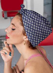 Bufanda de cabeza de mujer de Malasia, novedad personalizada, estampado floral plisado, bufandas de mujer para eventos de boda - Product Image 2