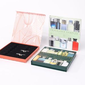 Caja de embalaje de regalo de muestras de perfume magnético de papel de lujo con bandeja de terciopelo de plástico y folletos de perfume - Product Image 1