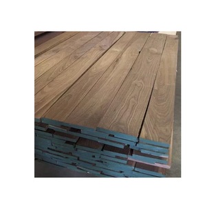 Madera Aserrada Cuadrada de Nogal Europeo – Madera Dura de Primera Calidad - Product Image 3