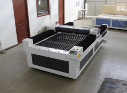 Cắt <span class=keywords><strong>laser</strong></span> <span class=keywords><strong>CNC</strong></span> Nhà cung cấp chất lượng cao 300W <span class=keywords><strong>CNC</strong></span> sợi máy cắt <span class=keywords><strong>laser</strong></span> - Product Image 3